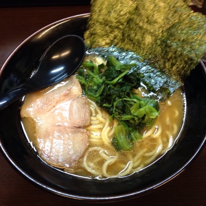 (横浜家系　助格家 )