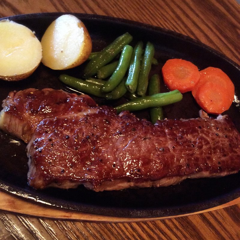 サーロイン鉄板ステーキランチ(居食屋 食彩館 新都心店)