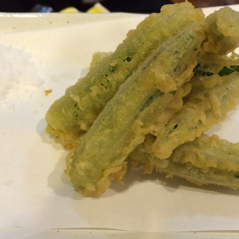 おくらの天ぷら(炭焼・味工房　おおとり)