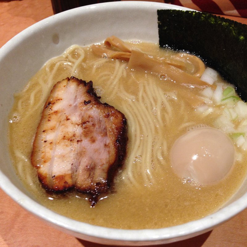 鶏煮干しらーめん(一鶴)