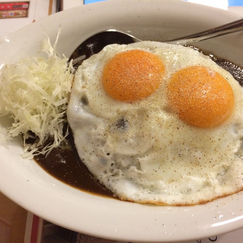 目玉焼きカレー(サンカレー )