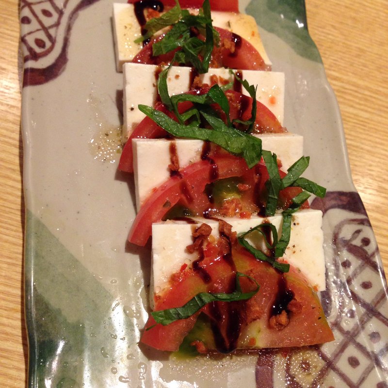 トマトと島豆腐のサラダ(琉球茶屋　くわっち～ )