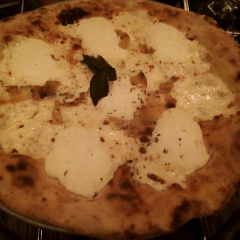 Bianca Neve (small)(L’isola Wood Fired Pizza)