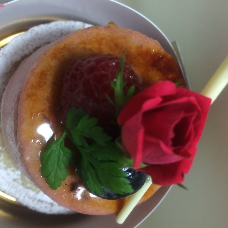 アンニャ(トシ・ヨロイヅカ アトリエ)