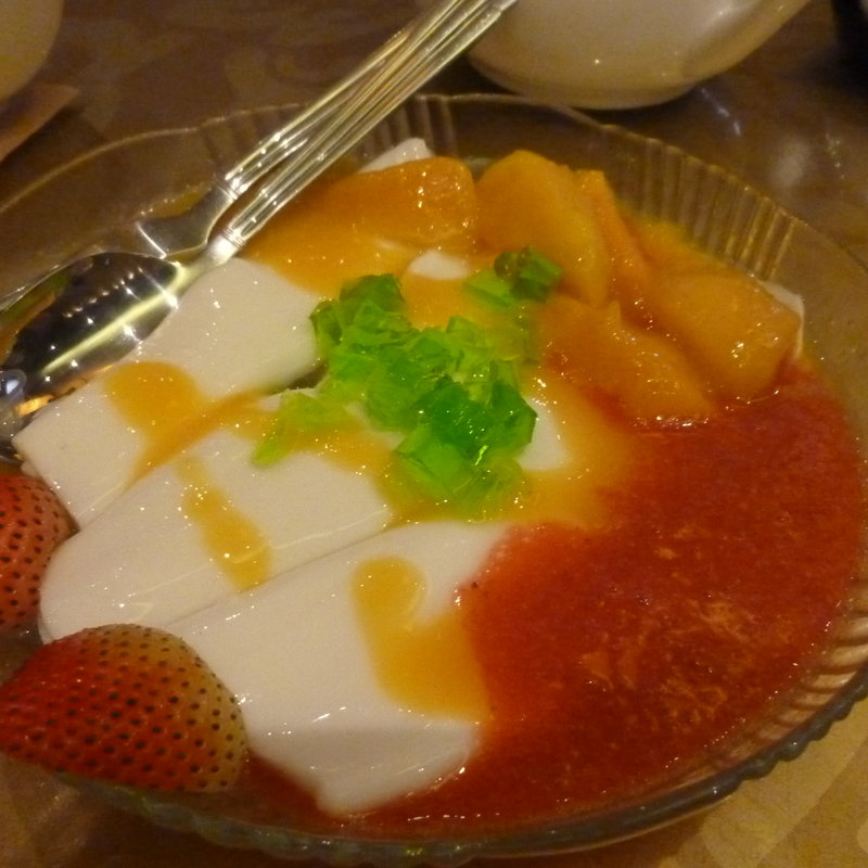 鮮果混醬甜腸粉(糖朝（香港ー尖沙咀）)