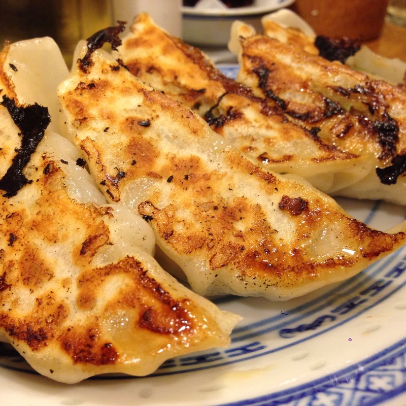 餃子(6個)(中国ラーメン揚州商人 目黒本店)