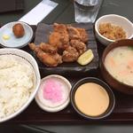 唐揚げ定食(本家 かのや 鹿児島 )