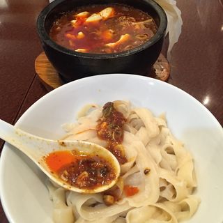 頂点石焼麻婆豆腐刀削麺(味覚)