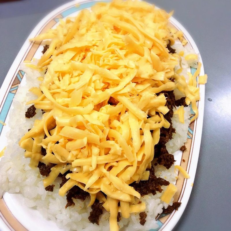 タコライスチーズ(パーラー千里)