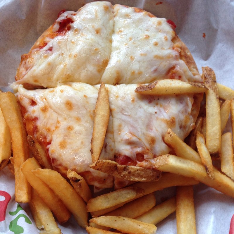 KID PIZZA with HOMESTYLE FRIES(Chili's Grill )