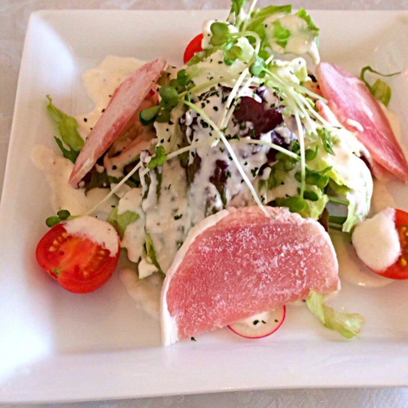 生ハムのサラダ(サリーのトマト )