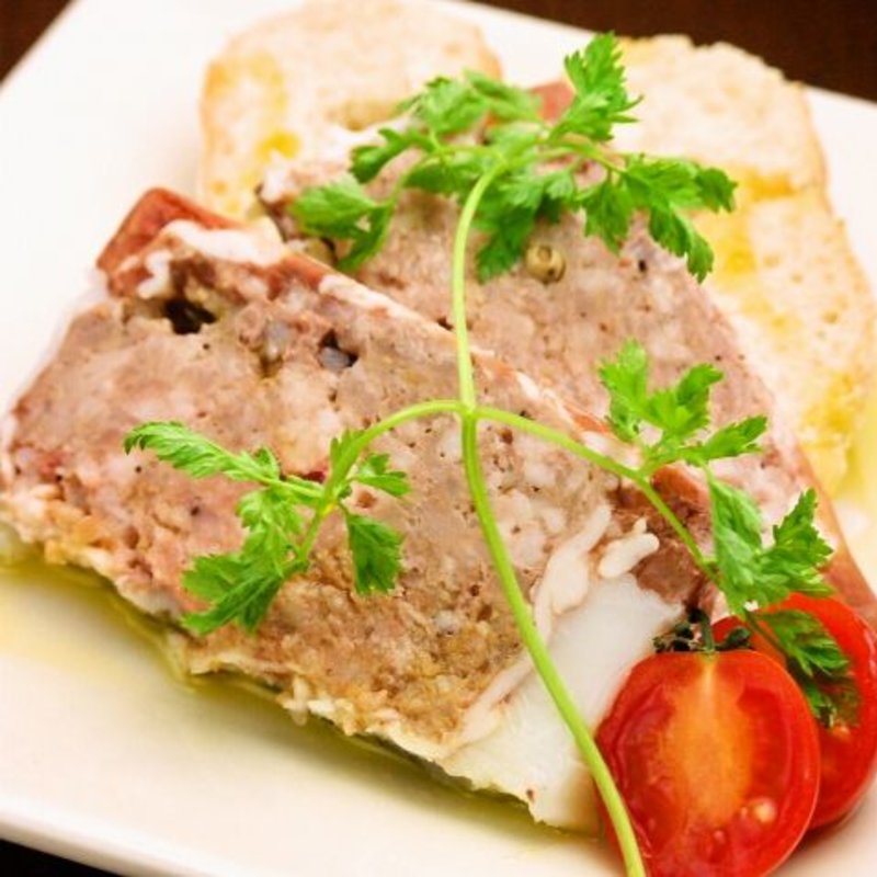 鶏レバーの田舎風パテ　ピクルス添え(パラドール （SPANISH LOUNGE PARADOR）)