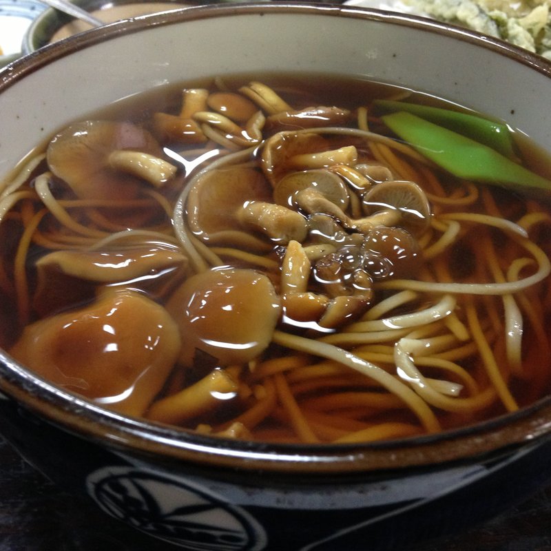 きのこそば(大久保の茶屋)