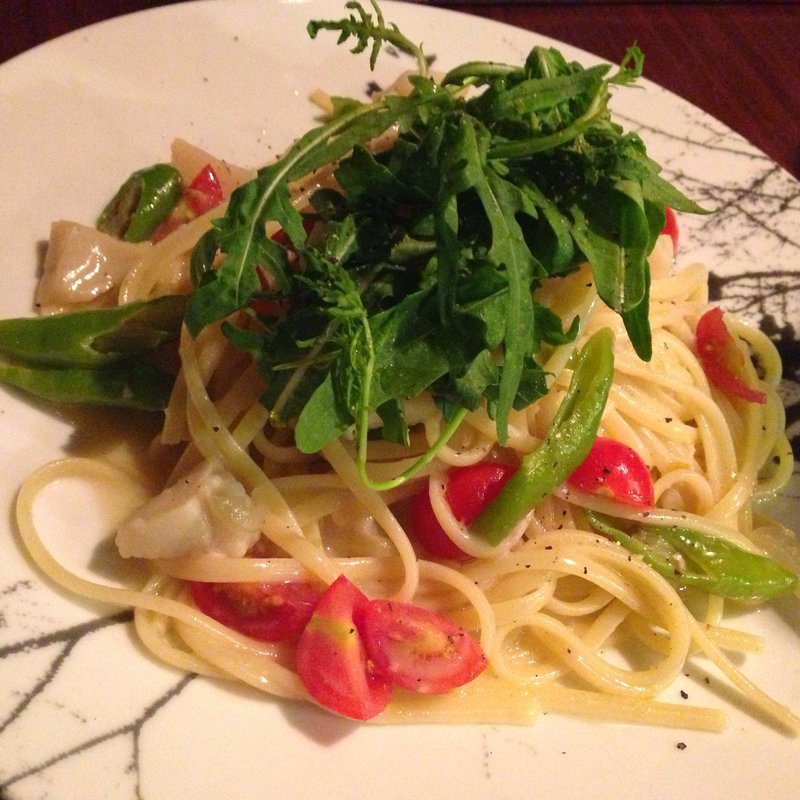 子柱とプチトマトのクリームパスタ(アペリティーヴォ 恵比寿 )