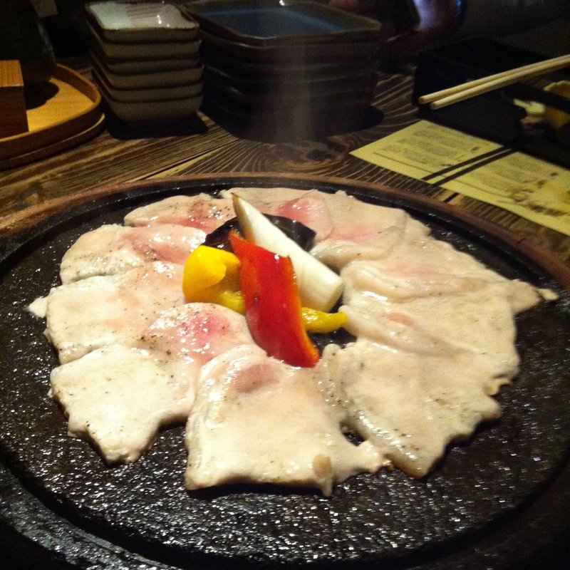 秋田県産豚ロースの鳥海山溶岩焼(なまはげ 銀座店)