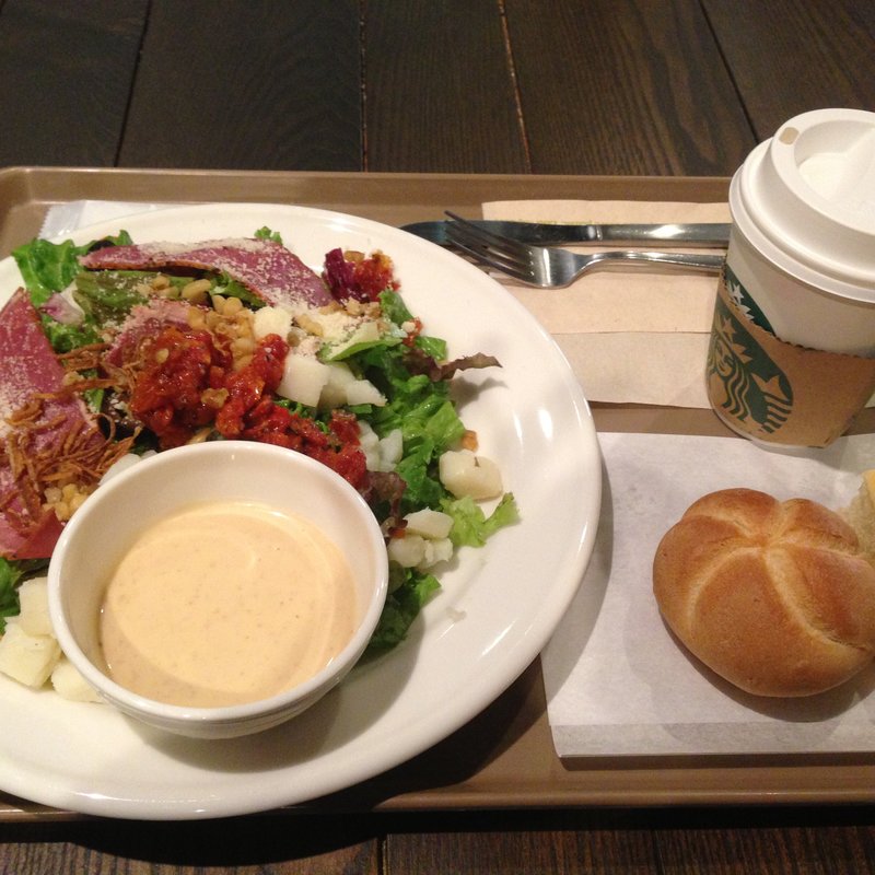 サラダ&ブレッドプレート(スターバックスコーヒー 東急プラザ 表参道原宿店)