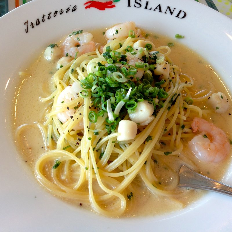 小エビと小柱のウニ香るクリームパスタ(トラットリア　アイランド)