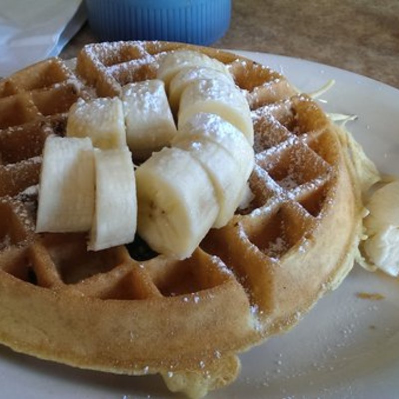 Banana Walnut Belgian Waffle(Brownstone Diner )