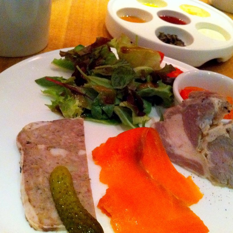 オードブルの盛り合わせ(ポワンエリーニュ)