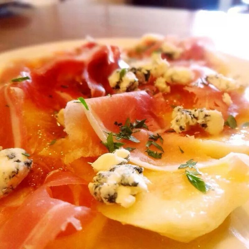 いちぢくとブルーチーズと生ハム(torimo)