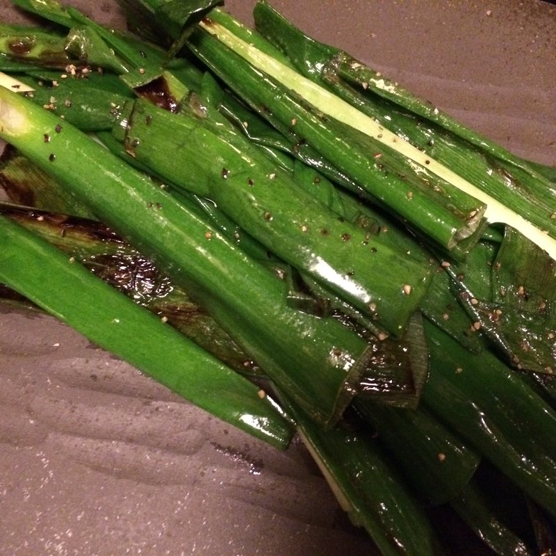 九条ネギの炒め物(ろくもんや)