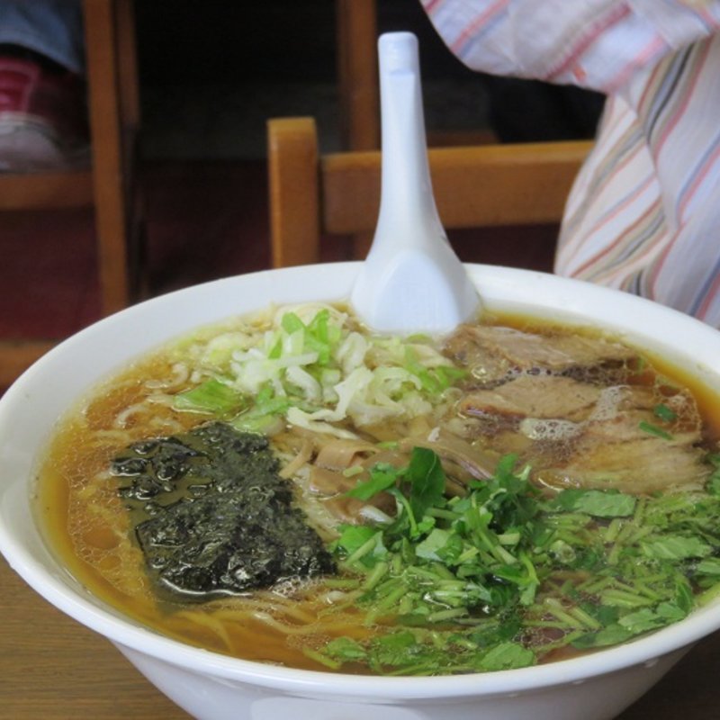 ワンタン麺(三憩園)