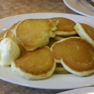 silver dollar pancakes(Brownstone Diner )