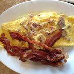 Mozzarella cheese and bacon omelette(Brownstone Diner )
