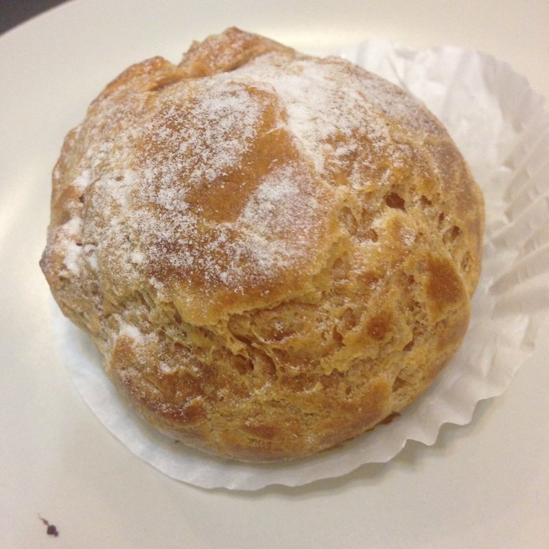 クリームパフ(洋食屋マ・メゾン　アンカーポイント)