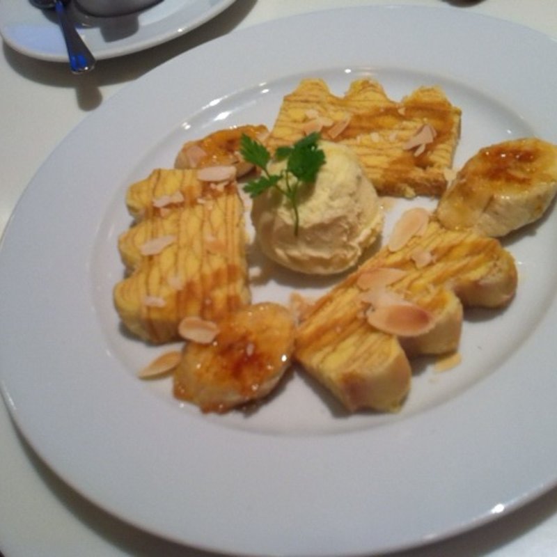 ホットバームクーヘン(バウムクーヘン カフェ ｜二子玉川)