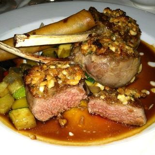 Mac/Coco crusted Lamb Chops(Alan Wong’s Restaurant)