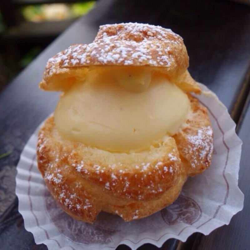 シュークリーム(ウィーン菓子工房 リリエンベルグ)