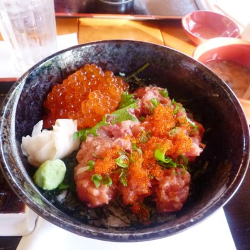 Spicy ahi and ikura don(Sakura Terrace Japanese Cafe)