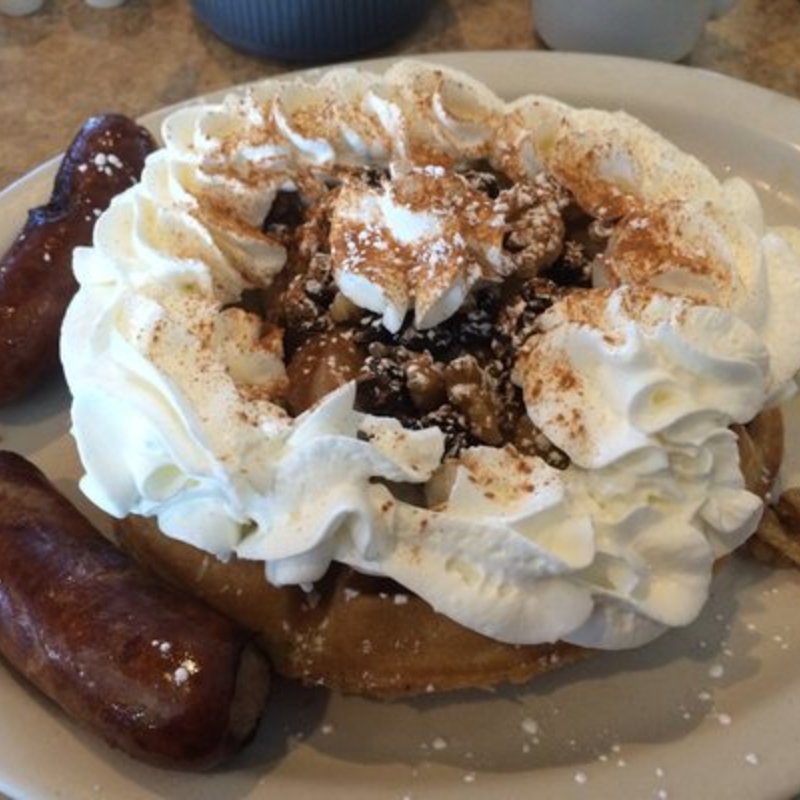 Dutch Apple Waffle(Brownstone Diner )