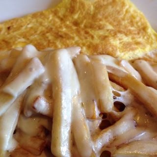 Omelet with disco fries(Brownstone Diner )