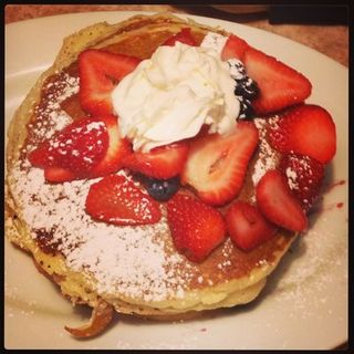 Pancakes with fresh fruit(Brownstone Diner )