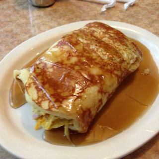 Cowboy Pancake Wrap - Western omelet wrapped in an oversized pancake(Brownstone Diner )
