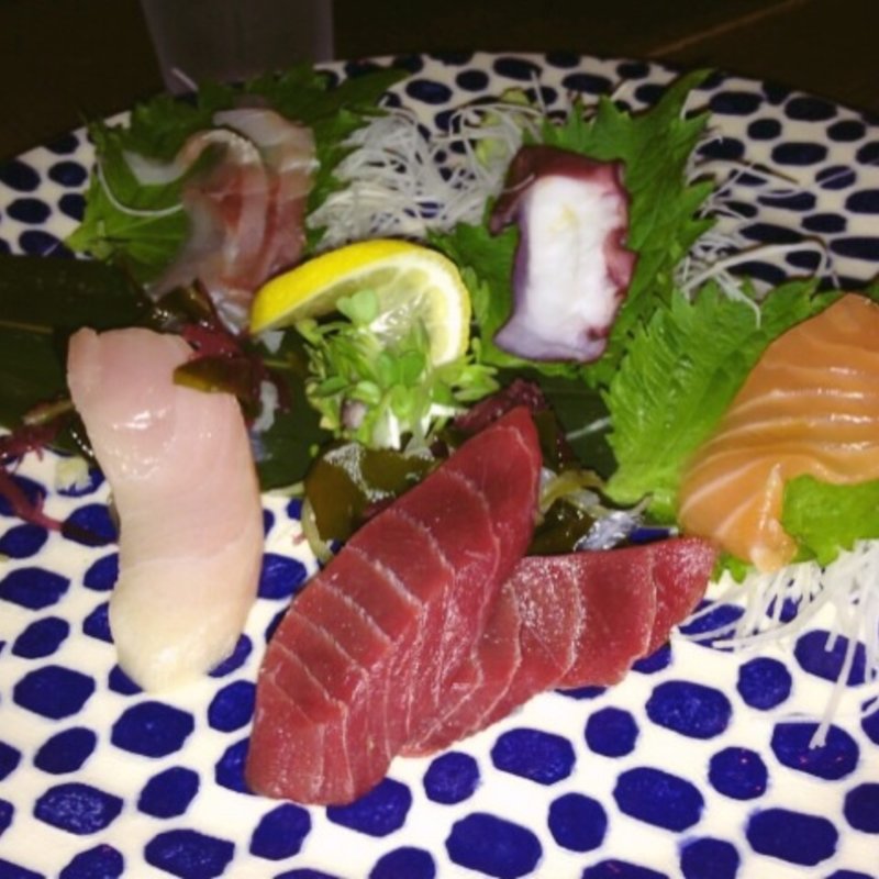 刺身盛り合わせ(IZAKAYA MEW)