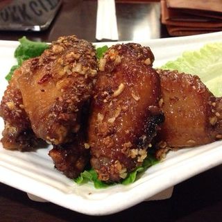 Spicy garlic chicken wings(Anytime Cafe)