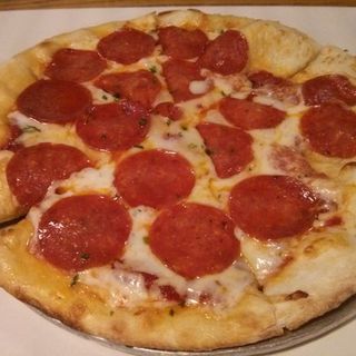 Pepperoni pepperoni pizza(Bravo Restaurant)