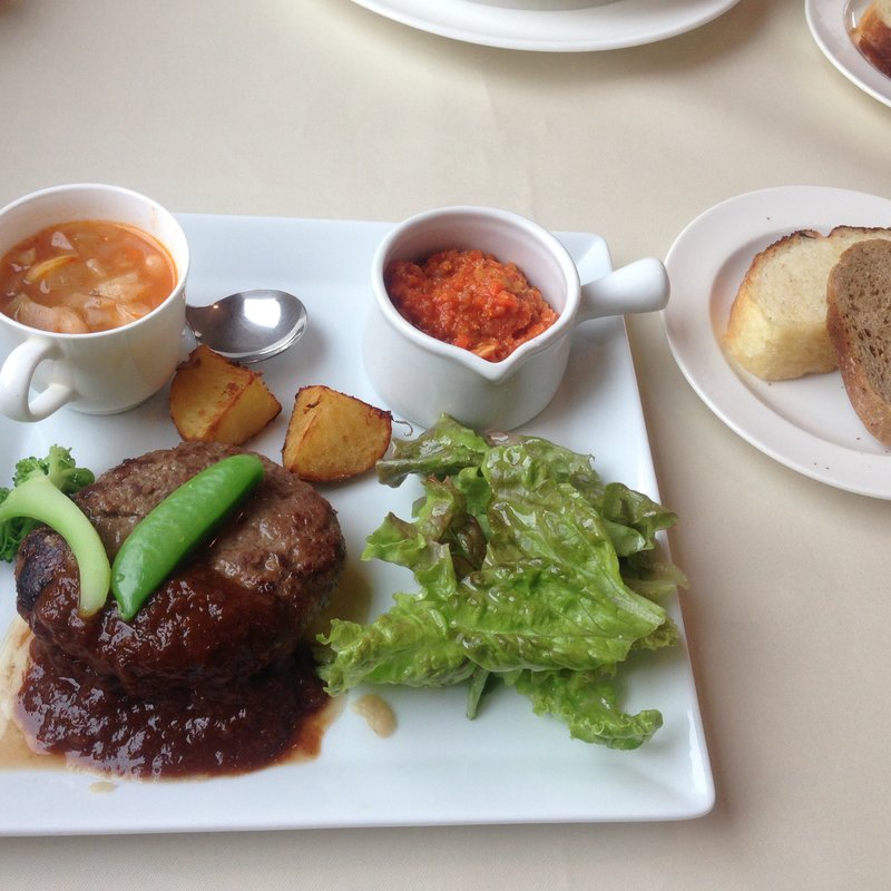 ハンバーグランチ(ビストロ ル･シュマン)