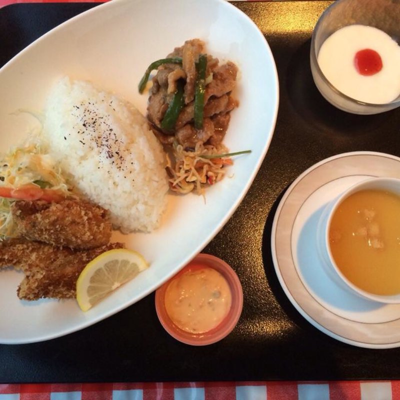 厚岸カキVSぶたジンプレート(厚岸味覚ターミナル コンキリエ  )