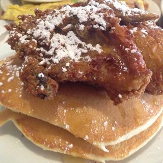 fried chicken and pancakes(Brownstone Diner )