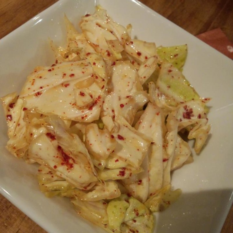 ピリ辛キャベツ(ホルモン専門店　十八番)
