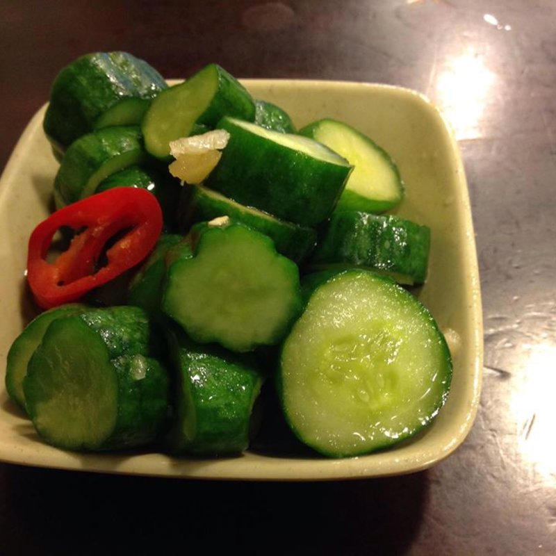 胡瓜のニンニク漬け(キュウ伍牛肉麺)