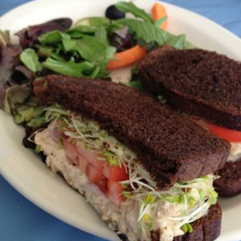 Smoked Tuna Melt(Moke’s Bread )