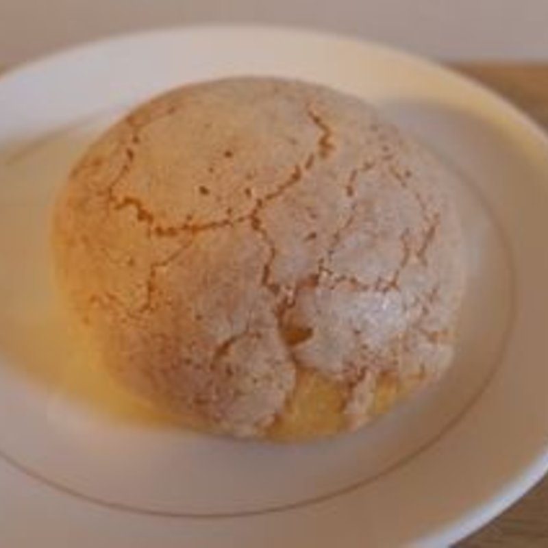 ブリオッシュメロンパン(Cafe Bibliotic Hello! （カフェ ビブリオティック ハロー！）)