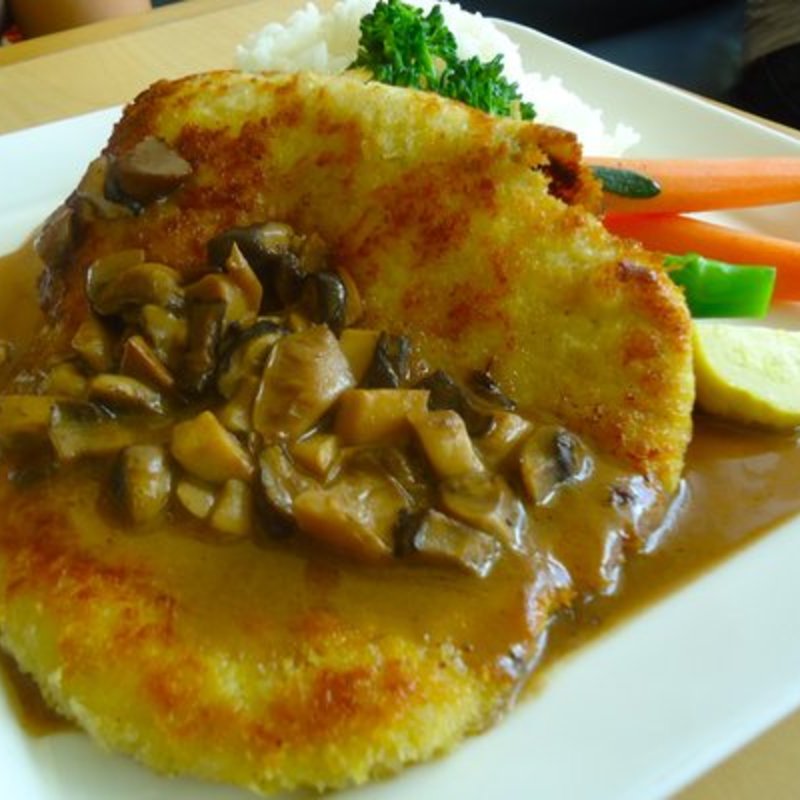 Breaded Pork Cutlet Hamakua Mushroom Ragout & veggies(Tang　Contemporary Cafe)