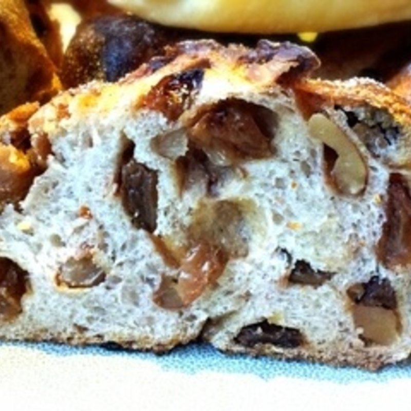 レーズンくるみ(Cafe Bibliotic Hello! （カフェ ビブリオティック ハロー！）)