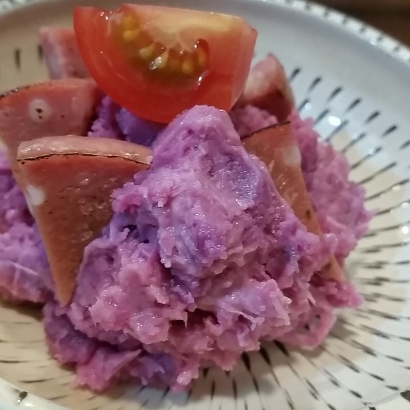 紫芋のポテサラ(なんば よっちょれ 庄屋はん)